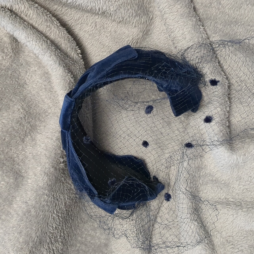 Vintage navy blue velour fascinator
